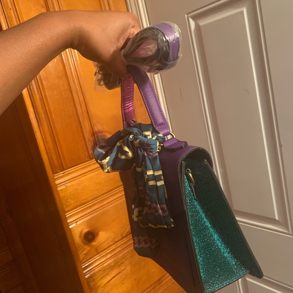 Handbag - Picture 3 of 3